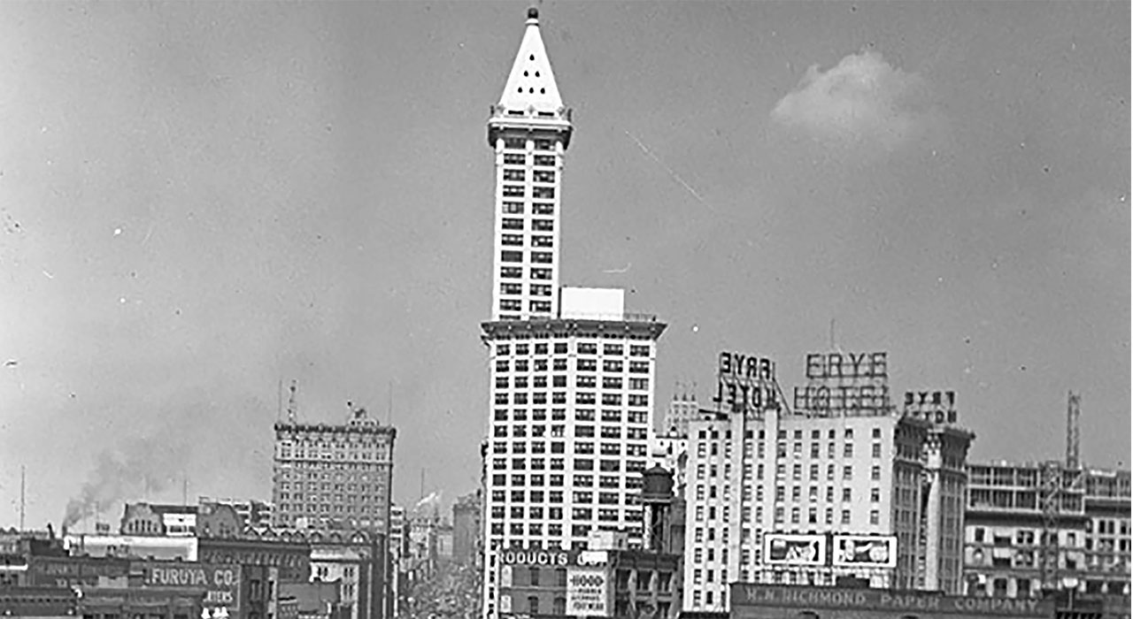 Historical black and white photo of Smith Tower, Seattle